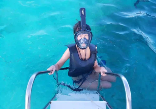 Snorkeling in Montego Bay - Catamaran Excursion (1) Snorkeling in Montego Bay - Catamaran Excursion (1)