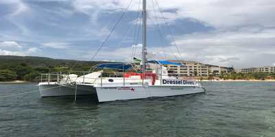 Excursion en CATAMARAN à Montego Bay avec Dressel Divers