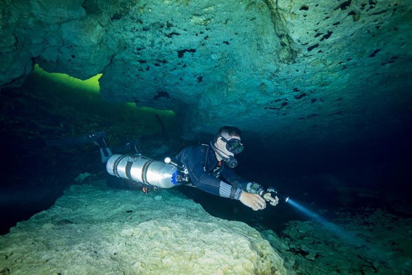 Cavern And Cave Diving Pictures - 1
