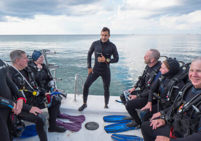 Dressel Divers jobs 5 - trabajar en un centro de buceo