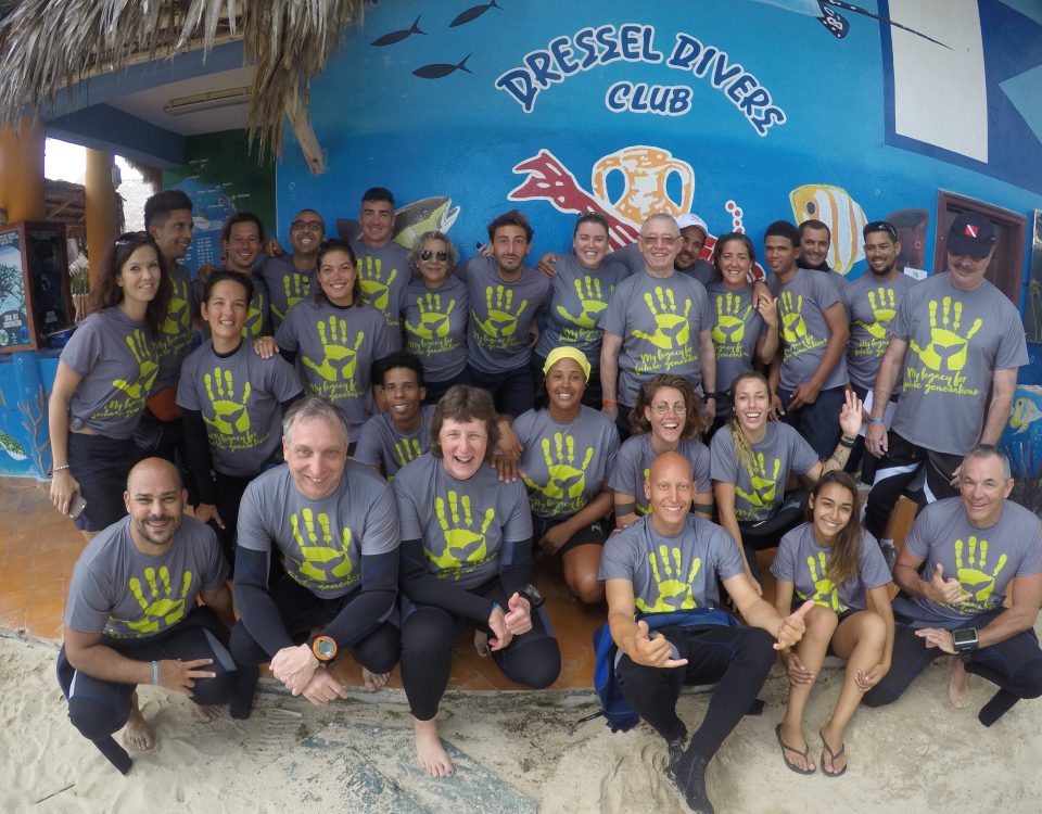 Eco-Dive Center Dressel Divers Crew - eco buceo