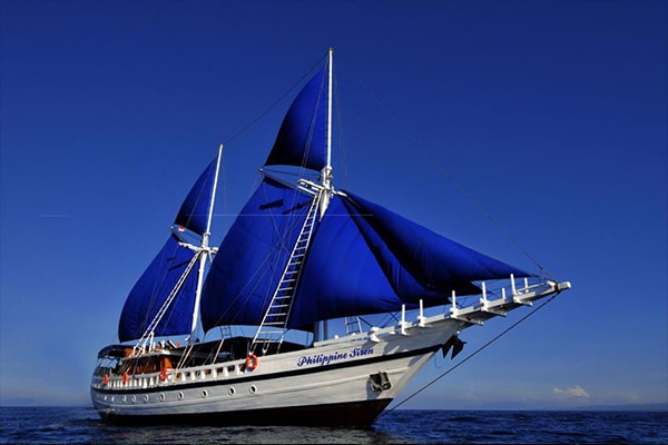 Liveaboard Diving Philippines - Boat