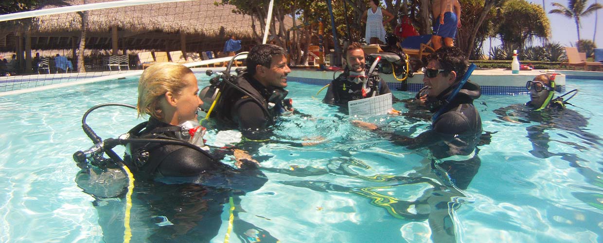 PADI Divemaster Courses with Dressel Divers