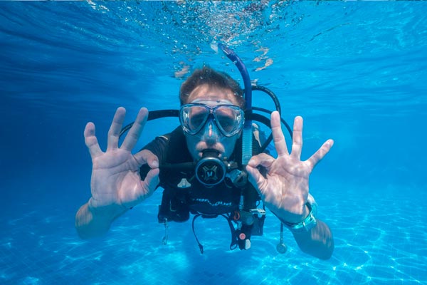 Pictures of People Diving In a Pool - 3