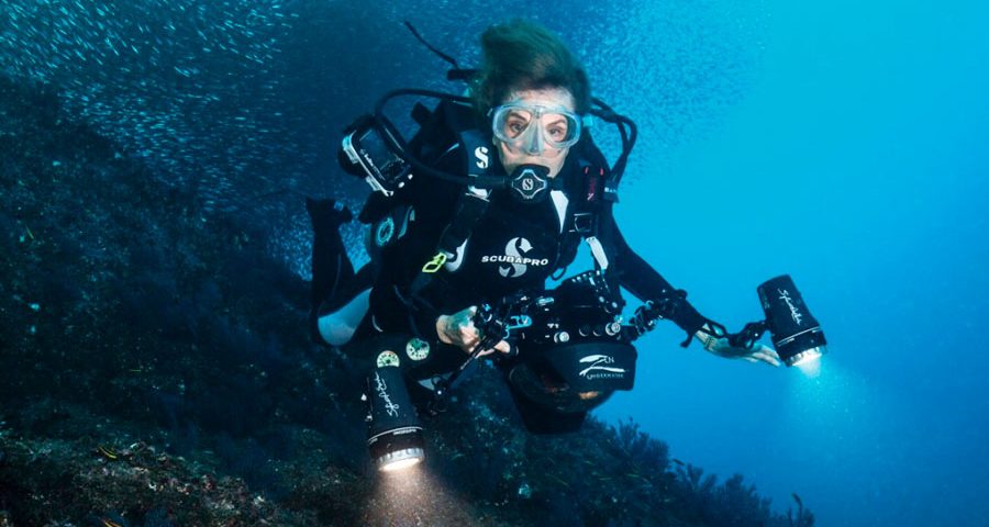 Scuba women - Sylvia Earl - mujeres buceadoras