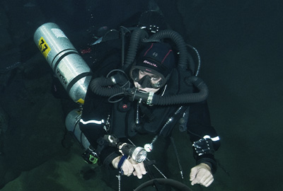 technical diving courses - PADI_REBREATHER_TEC_DIVER_COURSES