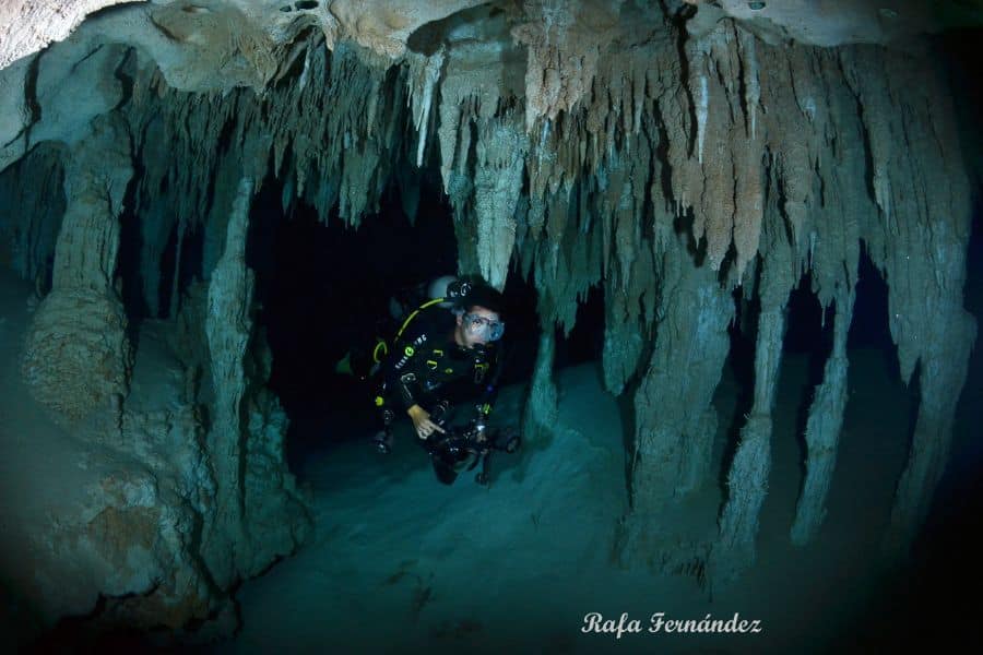 Underwater Cave Photography 1 fotografía de cuevas submarinas