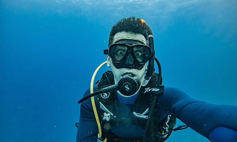 Underwater Selfie - principal - selfie subacuático