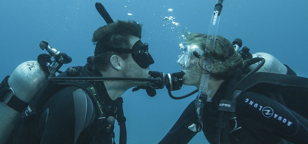 Vacaciones romanticas para buceadores