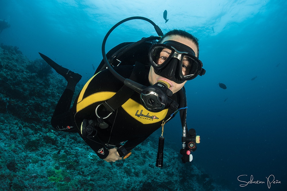 Women at dressel divers - lucia