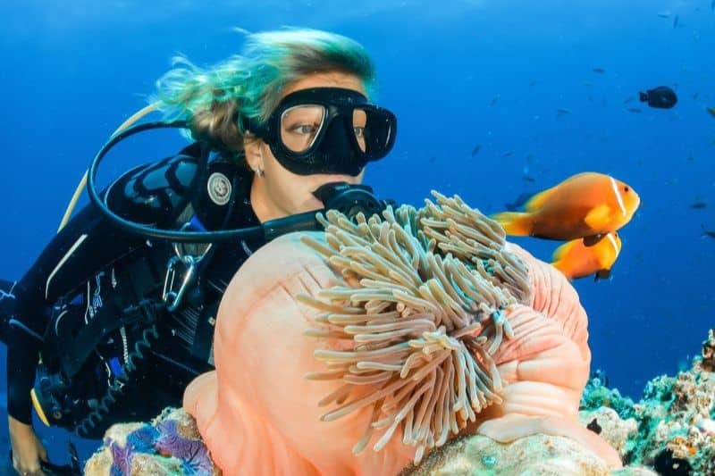Scuba Diving for women (1) mujeres en el buceo