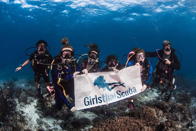 scuba diving blogs and websites - Girls That Scuba