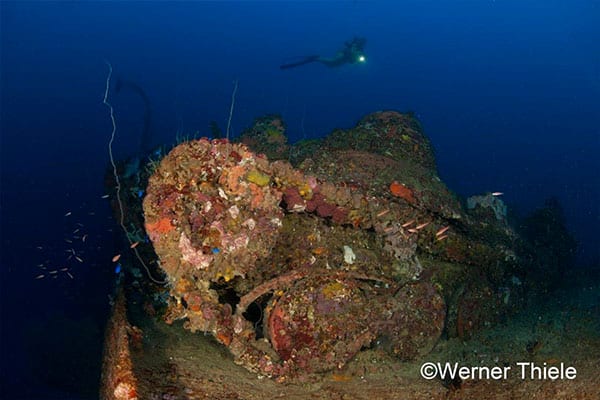 bikini atoll liveaboard diving - wreck dive 3