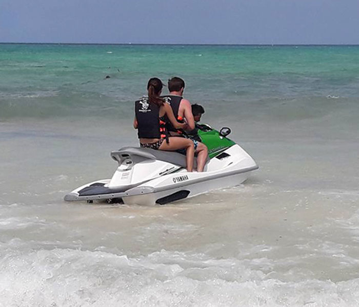 carrusel-JET-SKI-activity-PLAYA-DEL-CARMEN-8