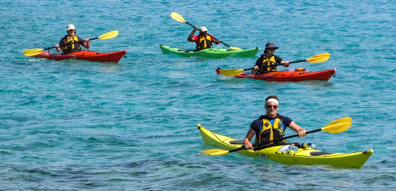 deportes acuáticos - kayak