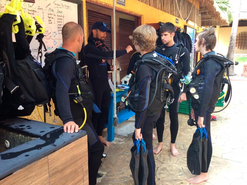 dive briefing - briefing de buceo