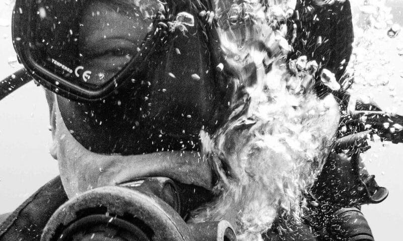 free-flowing regulator - regulador en flujo continuo