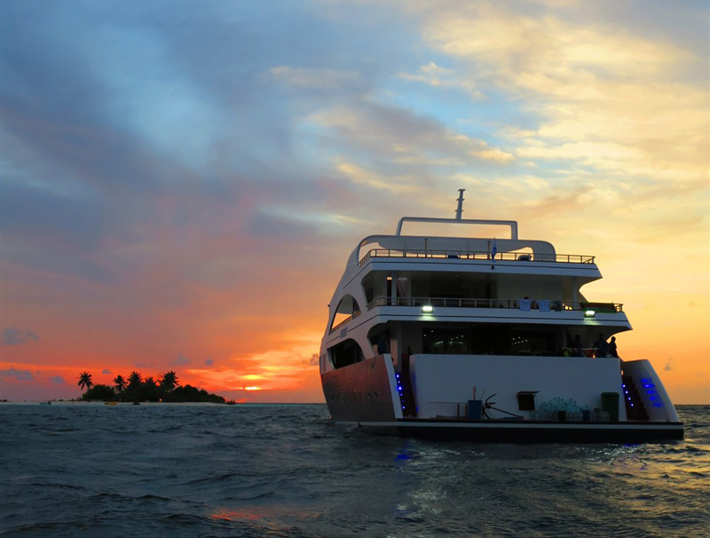 liveaboard diving advantages - 1 - ventajas del buceo vida a bordo