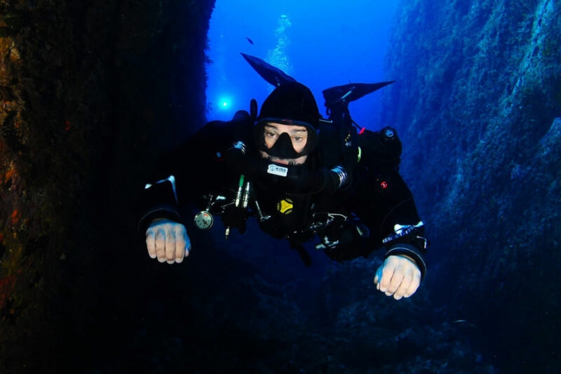 scuba rebreather - victor cordoba