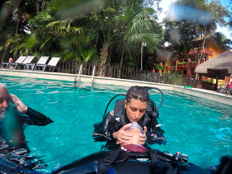 padi rescue diver course - 4 - curso de buceador de rescate