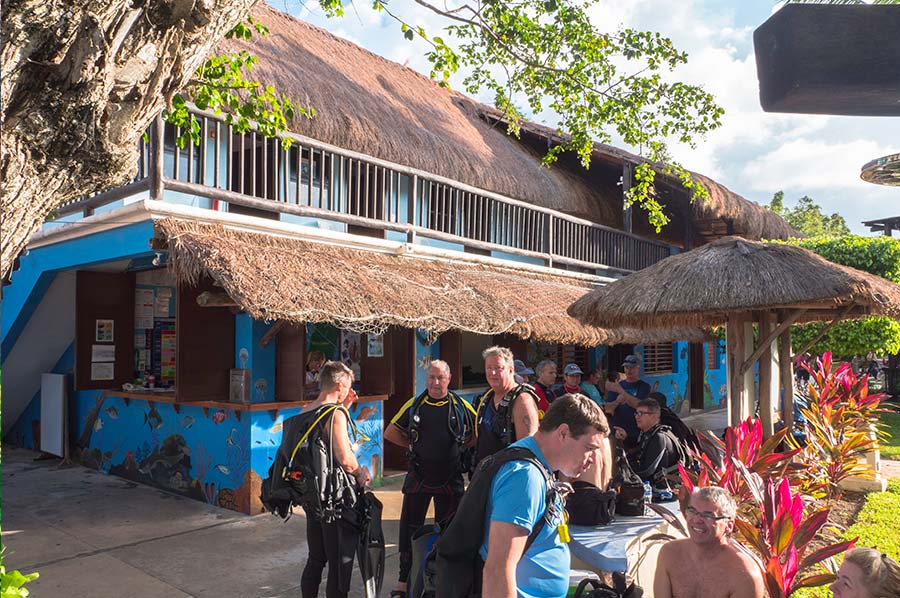 scuba dive shops (cozumel) tiendas de buceo