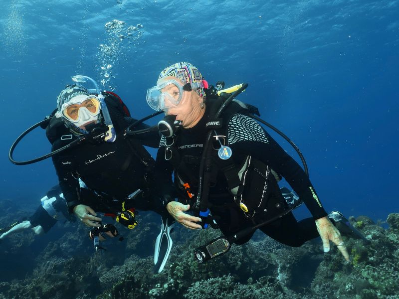 scuba diving for seniors (7) buceo para personas mayores