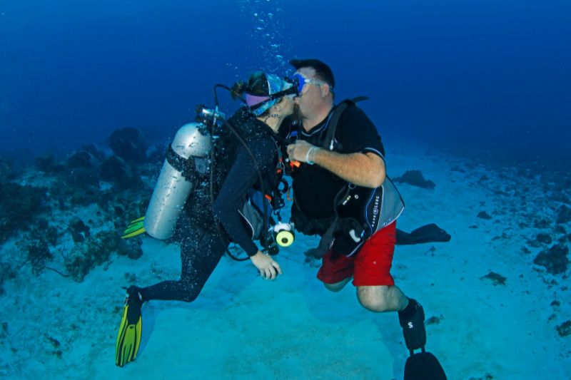 scuba diving honeymoon 2 luna de miel de buceo