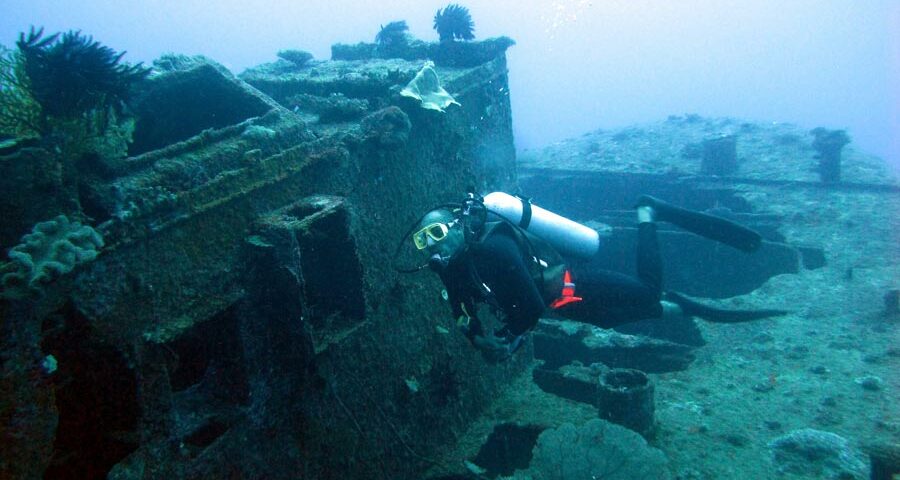 wreck diving in the caribbean